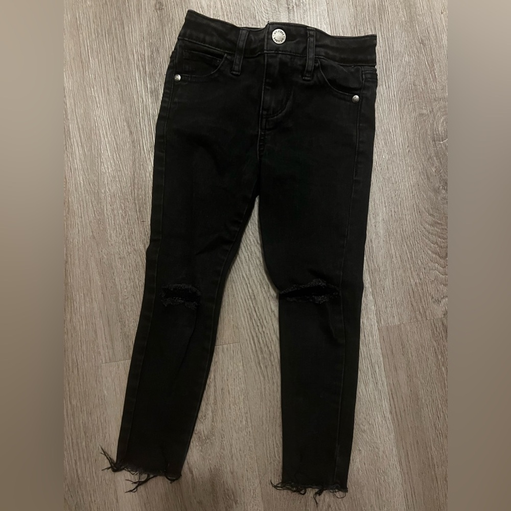 Black distressed skinny jeans sz 5y